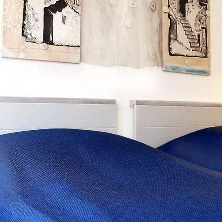 For Two Persons With Sea View In Near The Apartment Trogir